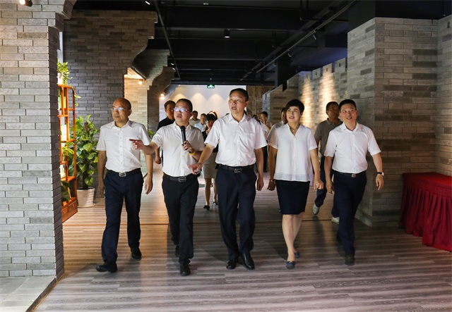 紫阳县委副书记、县长陈莲莅临临海市农合联产业合作园调研