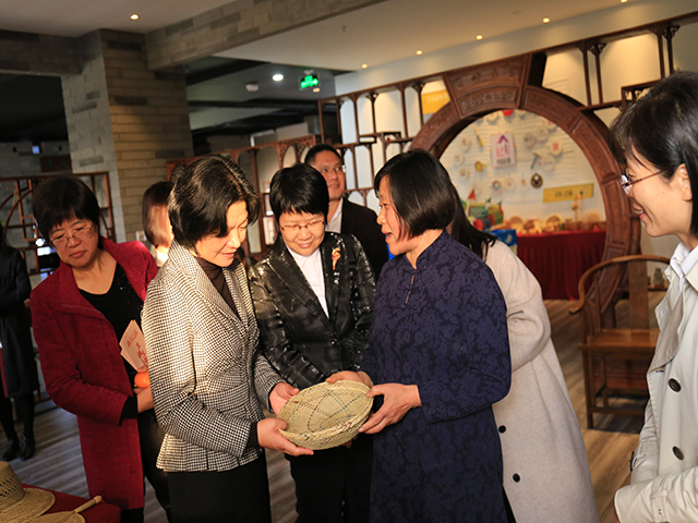 省妇联副主席莅临浙东休闲家居城调研