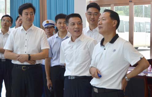 六安市委副书记叶露中莅临丁集婚纱小镇调研规划建设发展情况